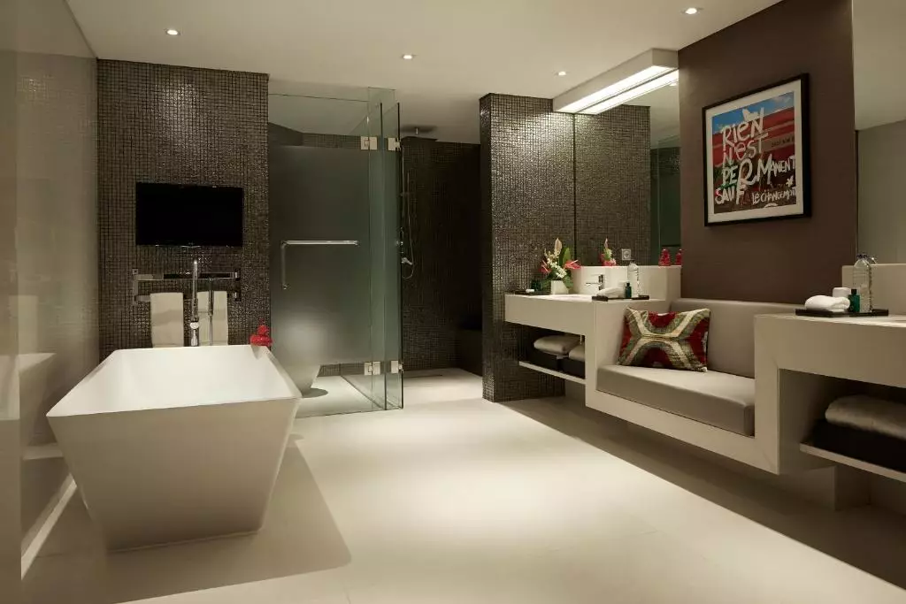 سرویس دابل سیکس